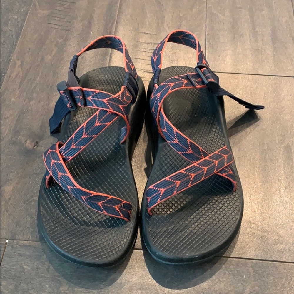 Chaco Navy and burnt Orange pattern size 8